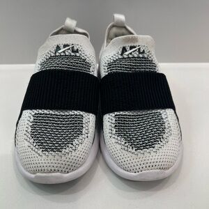Athletic propulsion labs Youth's TechLoom Bliss 11